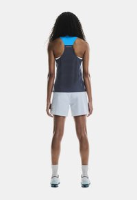 On PERFORMANCE TANK - Top - malibu   midnight