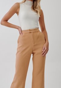 TUSSAH Tygbyxor - brown