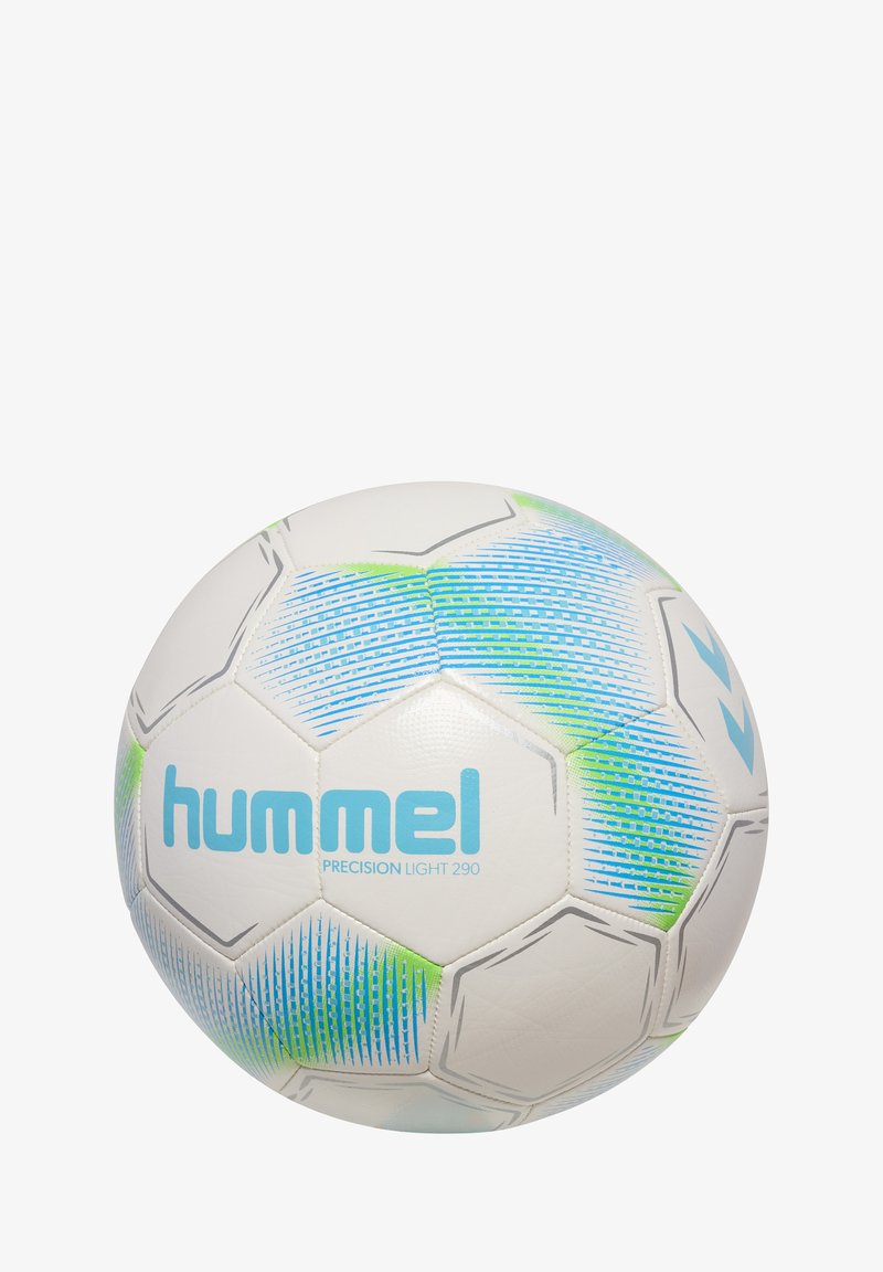 Balle de soccer blanche avec des panneaux hexagonaux comportant des accents rayés bleus et verts. Logo "hummel Precision Light 290" imprimé en bleu clair.