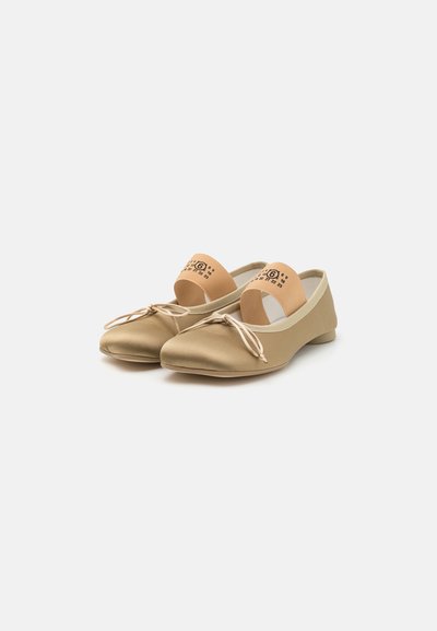 MM6 Maison Margiela BALLET SHOE - Ballerine con cinturino - three house