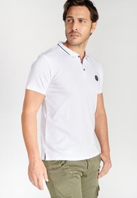 Le Temps Des Cerises Poloshirt - blanc