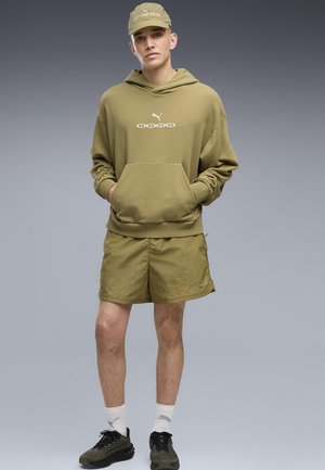 Puma, RUN CULTURE COLLECTIVE BOXY HOODIE - Hoodie - chai latte