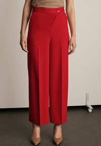 Next ASYMMETRIC WIDE LEG  - Stoffhose - red