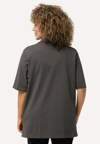Ulla Popken MANCHES COURTES - Polo - anthracite