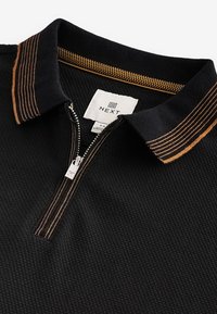 Non selezionato, black gold tipped