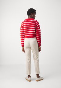 GANT SLIM SLACK - Chinos - soft oat