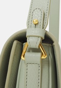 Coccinelle DEW - Borsa a tracolla - celadon green