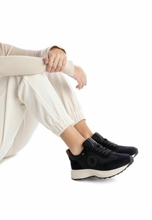 Refresh Zapatillas - black