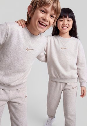 Nike Sportswear, CREW SET UNISEX - Træningssæt - pale ivory heather