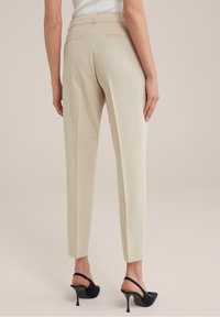 WE Fashion Chinos - brown