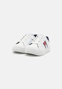Tommy Hilfiger NATHAN UNISEX - Sneakers basse - white