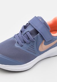 Nike Performance Zapatillas running asfalto - purple