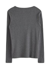 Langærmet, tætsiddende bluse i mørkegrå ribbet stof med en rund halsudskæring og let indsnævrede ærmer, der har et minimalistisk design.
