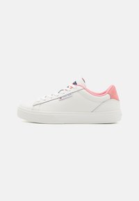 Unselected, tickled pink