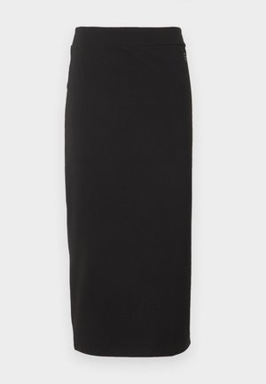 Jupe crayon noire mi-genoux avec une silhouette ajustée et une ceinture simple, présentée sur un fond blanc uni.