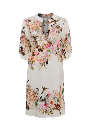 Hvid knælængde kjole med trekvartærmer, V-hals og flerfarvet blomster- og kolibri-print på øvre og nedre sektioner.