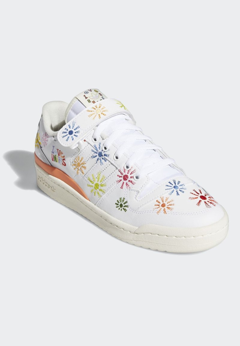 adidas pride schoenen
