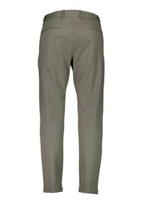 Pantalons gris ajustés avec une coupe slim, dotés de deux poches arrière et de poignets roulés, fabriqués dans un tissu lisse et texturé.