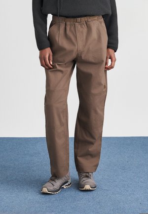 BETA UTILITY BELTED PANT - Pantaloni - smokey brown