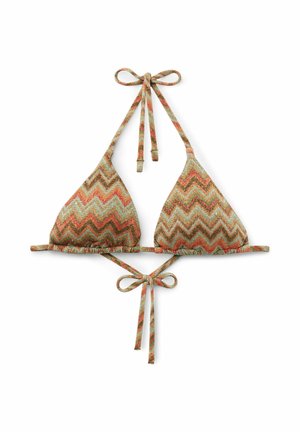 Trójkątny top bikini z zygzakowatym wzorem w kolorach pomarańczowym, zielonym i beżowym, z wiązaniami na szyi i plecach na białym tle.