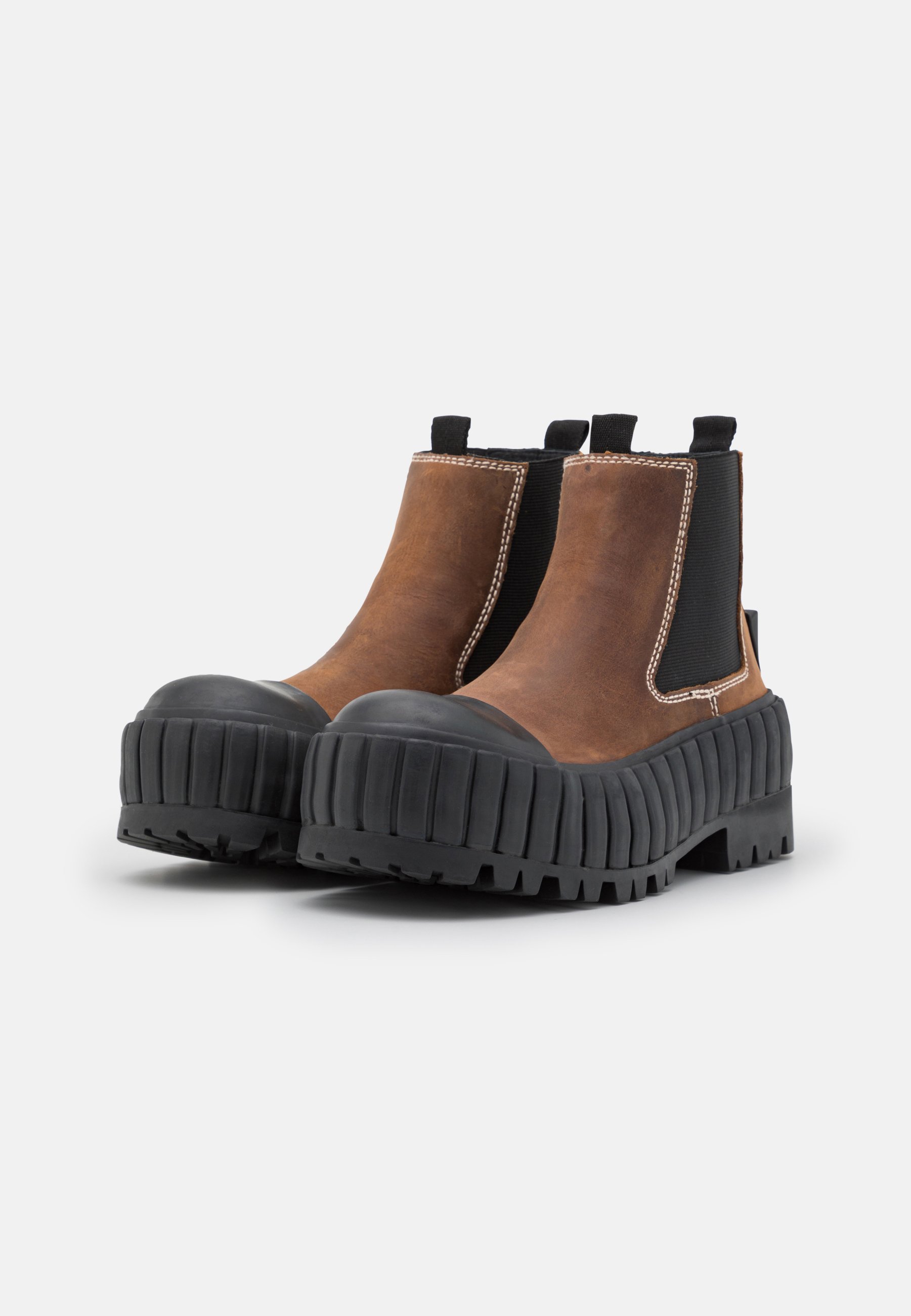 Mm6 By Maison Margiela Plateauzool laarsjes zwart casual uitstraling Schoenen Enkellaarsjes met hak Plateauzool laarsjes Mm6 By Maison Margiela Plateauzool laarsjes zwart casual uitstraling Schoenen Enkellaarsjes met hak Plateauzool laarsjes