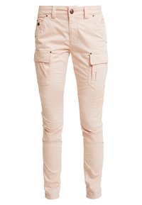 Svetle růžové cargo kalhoty s úzkým střihem, které mají několik kapes a hladkou texturu. Vyrobené z odolné látky. Jednoduché zapínání na knoflík.