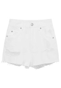 Shorts en denim blanc avec une taille haute, un ourlet effiloché et des accents déchirés. Comprend un bouton et des rivets en ton argent.