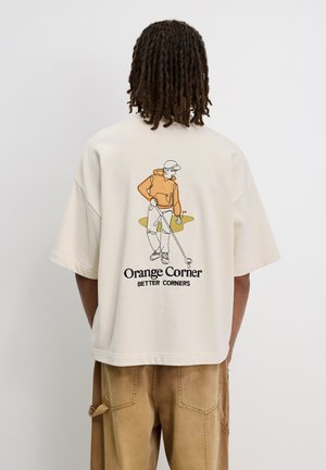 SHORT SLEEVE GOLF - Print T-shirt - beige