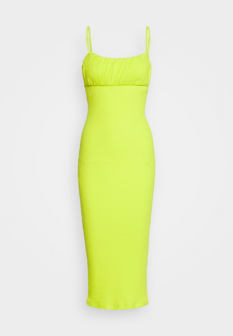 Robe bodycon jaune néon avec fines bretelles, texture côtelée, coupe ajustée et longueur mi-mollet. Tissu lisse de couleur unie, sans motifs.