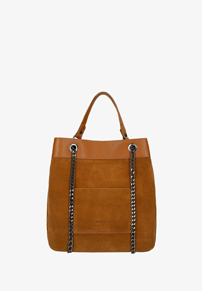 Braune Wildleder-Tote mit einem glatten braunen Lederoberteil, silbernen Kettenriemen und einer Vordertasche. Verfügt über eine strukturierte Oberfläche und ein minimalistisches Design.