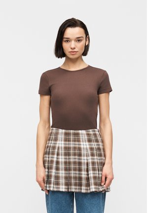 VMCHLOE SHORT TOP - Βασικό μπλουζάκι - chocolate martini