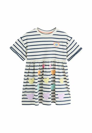 Rochie albă cu mâneci scurte, cu dungi orizontale bleumarin și patch-uri colorate în formă de inimă pe fustă și piept.