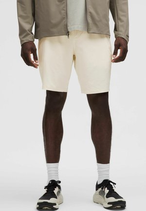 PACE BREAKER 9 LINED - Kurze Sporthose - light ivory