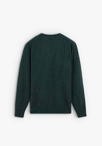Un suéter de color verde oscuro con cuello redondo, mangas largas y una textura lisa. La parte de atrás tiene un diseño simple y sin adornos.
