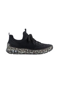 Baskets basses noires avec lacets noirs et semelle imprimé léopard, dotées d'un amorti à air visible au talon.