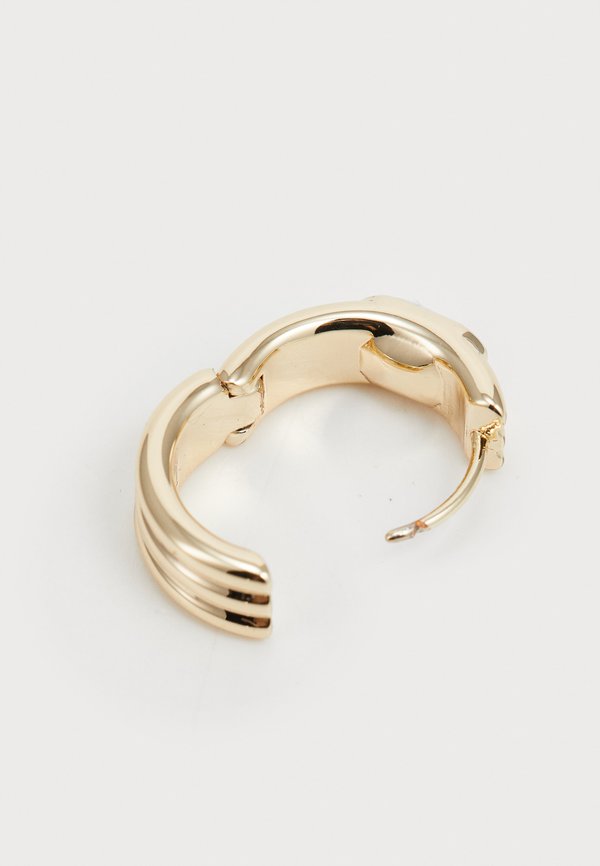 RIBBED HOOP - Earrings3