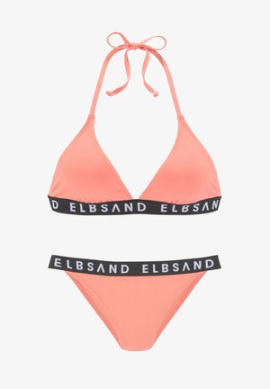 Korallenfarbener Bikini mit einem triangelförmigen Oberteil mit verstellbaren Bindebändern und einem schwarzen elastischen Bund mit dem "ELBSAND"-Logo; passender Unterteil in Koralle.