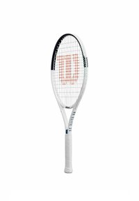 Witte tennisracket met een ronde kop, geweven snaren en een oranje logo. Heeft een zwart en blauwe accent op het frame en een gestructureerde grip.