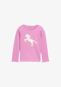 Izbrano, dark blue harbor