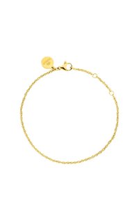 Goldene Kettenarmband mit gedrehten Gliedern, ausgestattet mit einem Karabinerhaken und einem kleinen, runden Anhänger, der mit "Purnell" graviert ist.