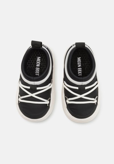 Moon Boot JR PARK ICON UNISEX - Klassikalised poolsaapad - black