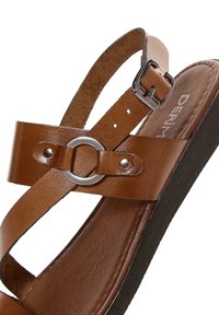 Derimod Infradito - light brown