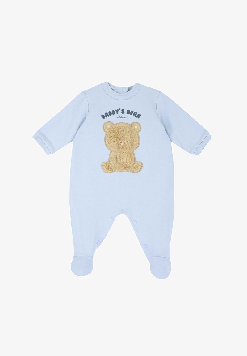 Lichtblauwe katoenen babyromper met lange mouwen, voorzien van een pluche beige berenontwerp en de tekst "Daddy's Bear" erboven. Drukknoopsluiting aan de onderkant.