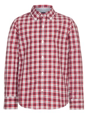 Czerwona i biała koszula w kratę z długim rękawem, zapinana na guziki, z kołnierzykiem i zaokrąglonym dołem, prezentowana na białym tle.