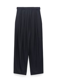 Pantaloni neri a gamba larga con pieghe, vita alta e passanti per cintura, presentati piatti su sfondo bianco.