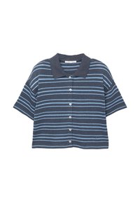 Chemise à manches courtes, boutonnée, avec des rayures horizontales bleu foncé et bleu clair et un col bleu foncé, présentée sur un fond blanc.
