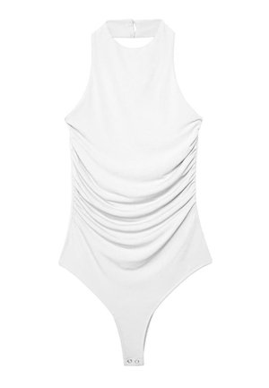 Body bianco senza maniche con collo alto, lati arricciati, apertura sulla schiena con bottone e chiusure a scatto all'interno coscia.
