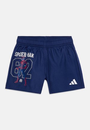 Navyblå børneshorts med elastisk talje, med en Spider-Man grafik, tallet 62 og en hvid Adidas-logo på højre ben.