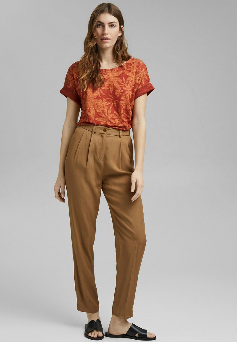 Damen T-Shirts | Esprit Collection LEAF T-Shirt print terracotta/dunkelrot - RV64969 Damen T-Shirts | Esprit Collection LEAF T-Shirt print terracotta/dunkelrot - RV64969