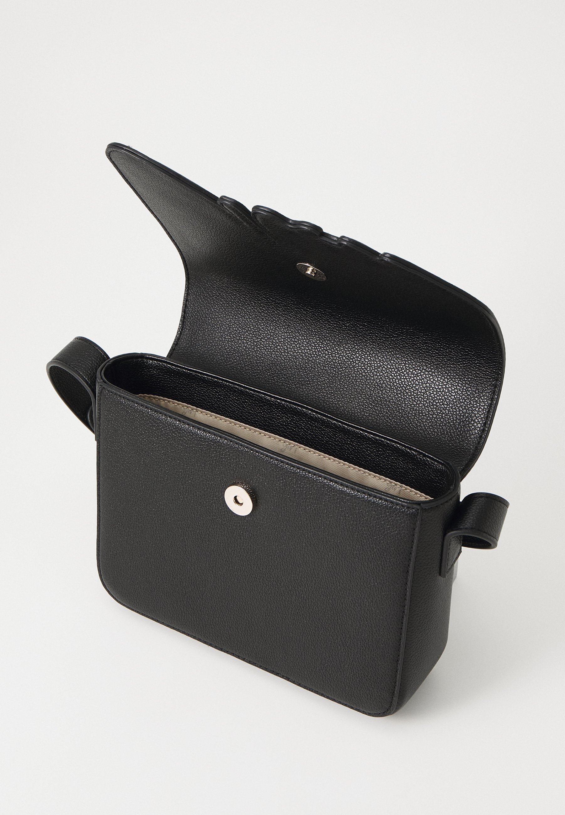 Guess CROSSBODY FLAP BAG UNISEX - Geantă crossbody - jet black